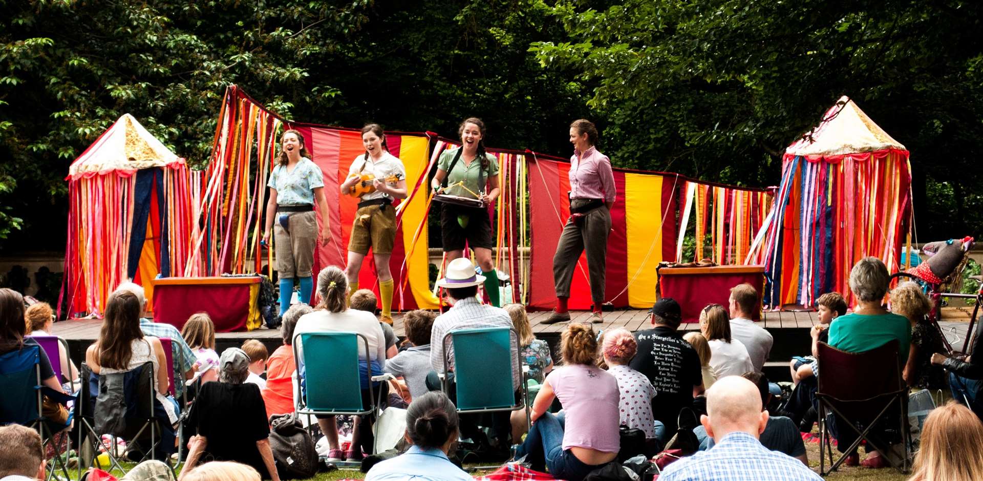 Bicycle pedalling Shakespearian actors Handlebards return to the stage this summer