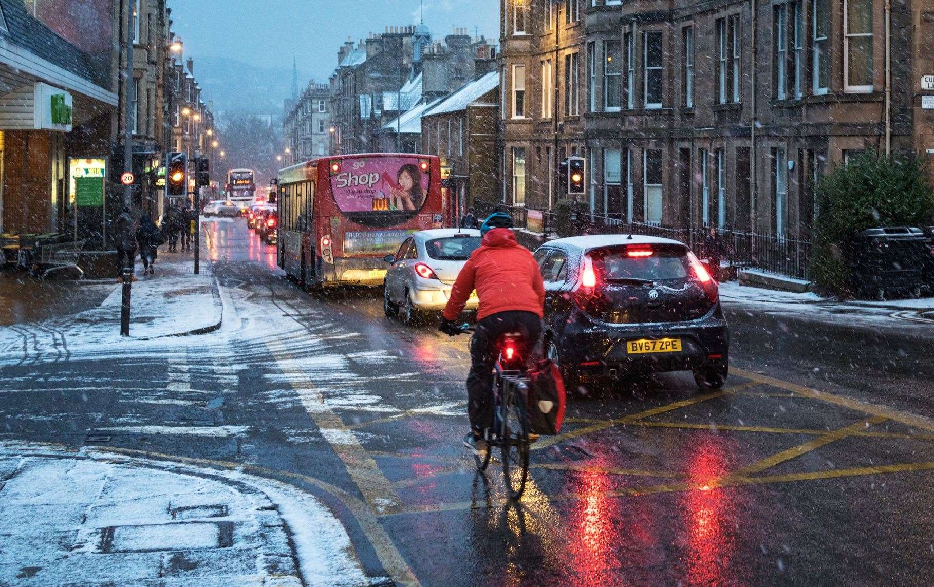 An AA survey saw almost nine in 10 drivers admit ‘cyclists can be hard to see’. Image: iStock.